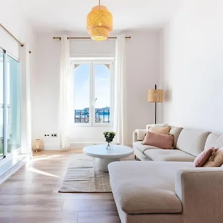 Luxury Penthouse With Sea View In Soho Apartment *