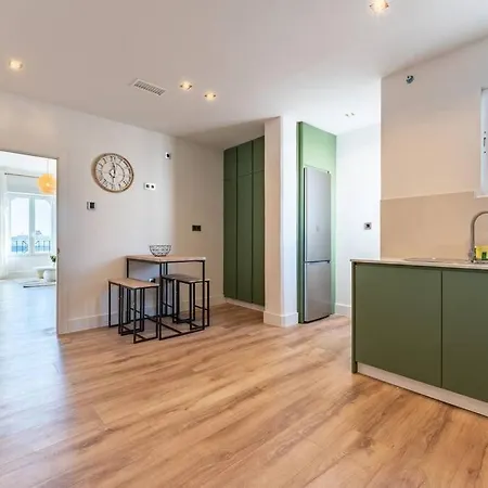 Luxury Penthouse With Sea View In Soho