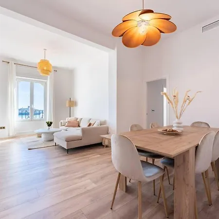 Luxury Penthouse With Sea View In Soho